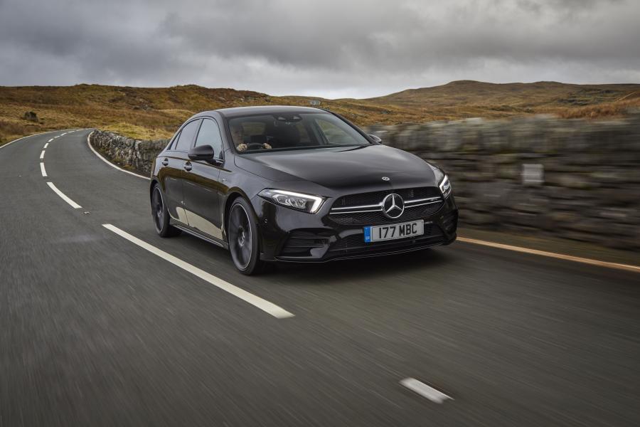  Mercedes-AMG A35 4Matic Sedan (V177) 2019 года  (UK) (фото 23 из 74)